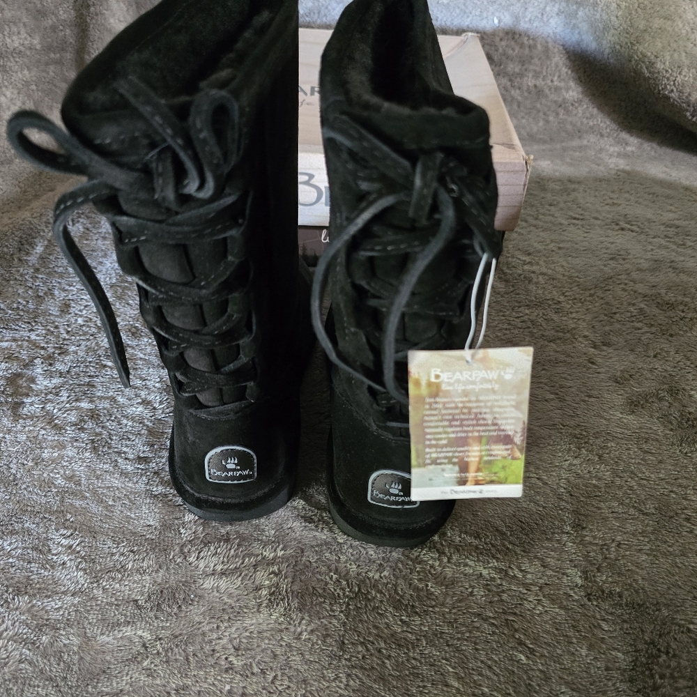 BEARPAW Phyllis In Black Furry Boots Women Size 9 *New In Box* - Picture 8 of 12
